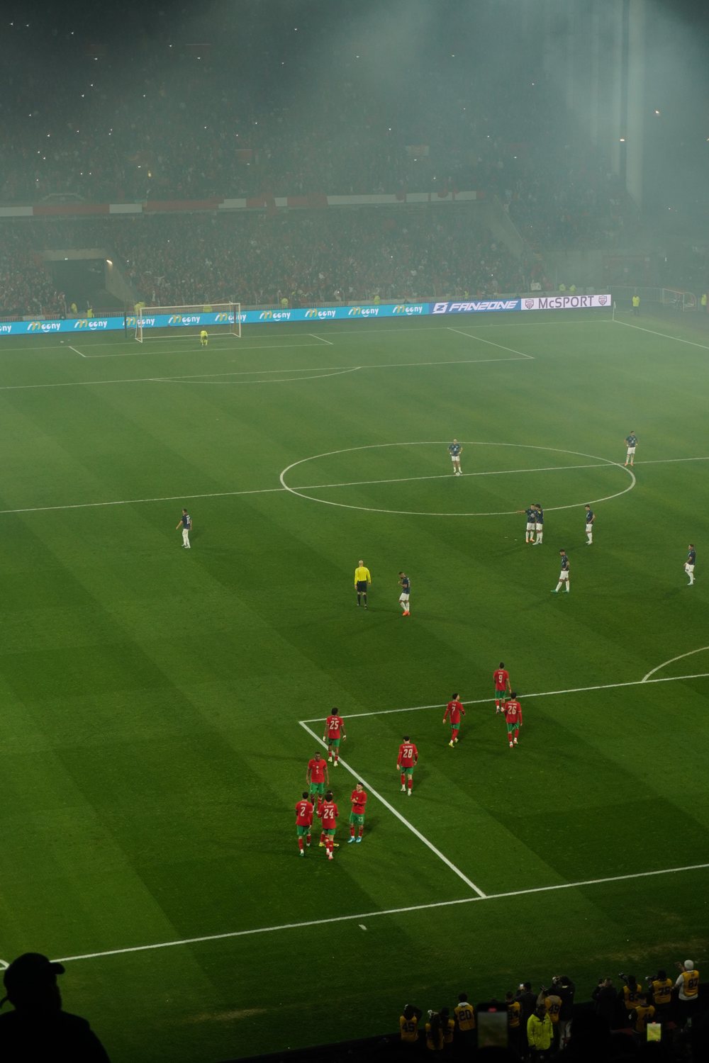 Match sous la brume